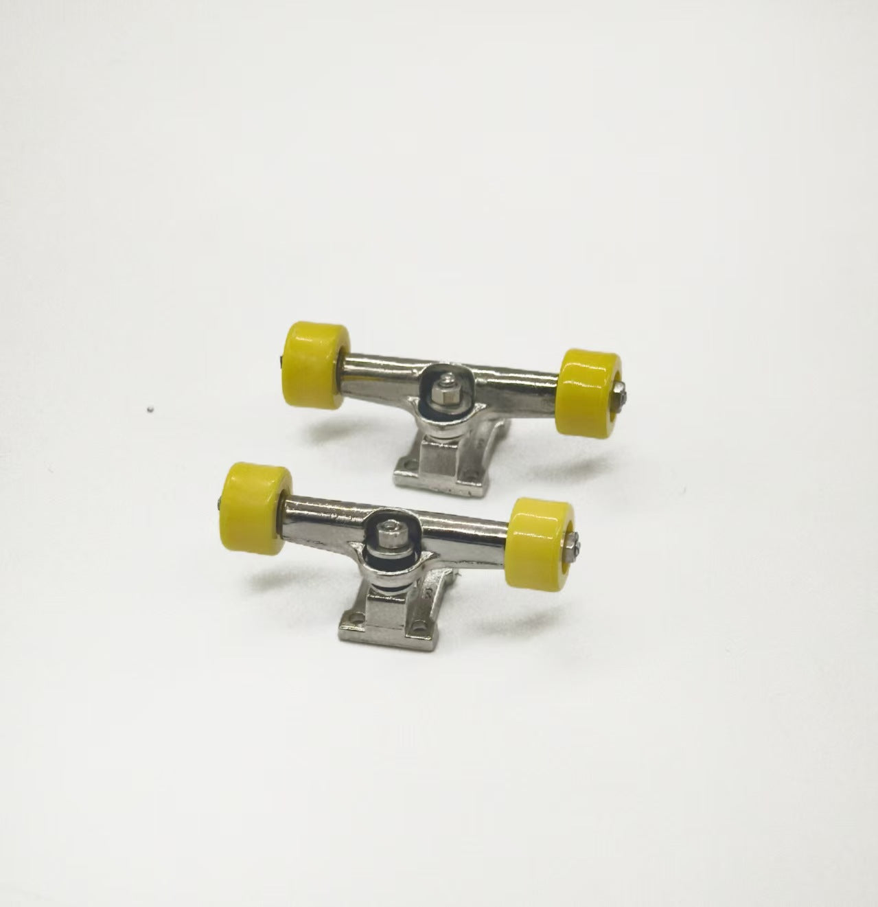 finger board trucks yellow wheels